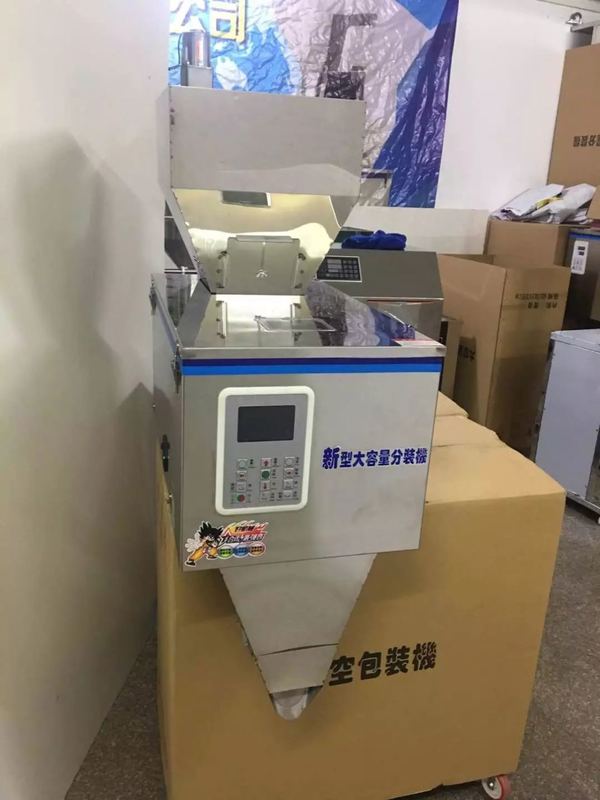 ফ্যাক্টরি প্রাইস মাল্টি-ফাংশন ব্যাগ প্যাকেজিং মেশিন স্বয়ংক্রিয় পাউচ খাদ্য ভর্তি সিলিং প্যাকিং মেশিন