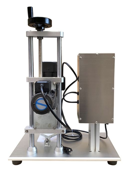 প্লাস্টিকের বোতলগুলির জন্য মাল্টি-ফাংশন ডেস্কটপ ক্যাপার সেমি-অটোমেটিক সিলিং মেশিন বৈদ্যুতিক স্ক্রু ক্যাপ টানার সিস্টেম ভাল দাম