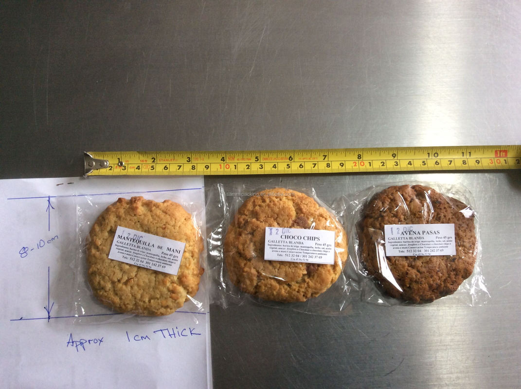 সহজে পরিচালনাযোগ্য স্বয়ংক্রিয় বালিশ প্যাকিং মেশিন, ব্যাপক ব্যবহার রুটি ফল সবজি সরঞ্জাম ফ্লো প্যাকিং মেশিন বার্গার কুকি বিস্কুট